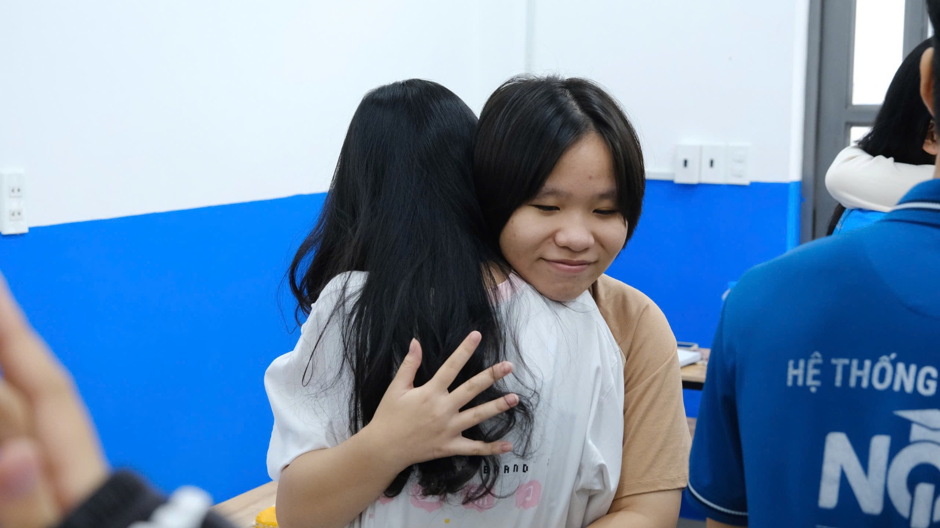 YÊU THƯƠNG
Học sinh của NQH SKILL sẵn sàng yêu thương, chia sẻ và sống hoà hợp với mọi người. Tình yêu thương được trao đi xứng đáng sẽ nhận lại hạnh phúc.